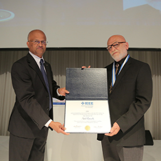 Adel Razek (GeePs) reçoit le prix IEEE Nikola Tesla 2017